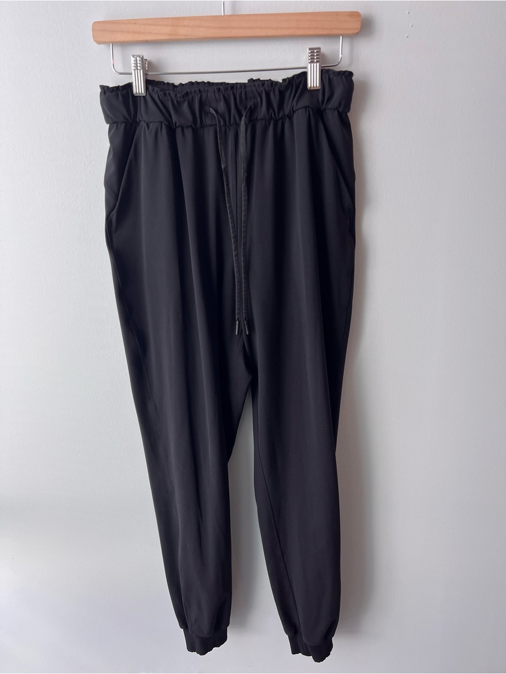Lululemon Keep Moving Jogger Black Women’s Size 6 trackpants Athletic Casual - Picture 4 of 11